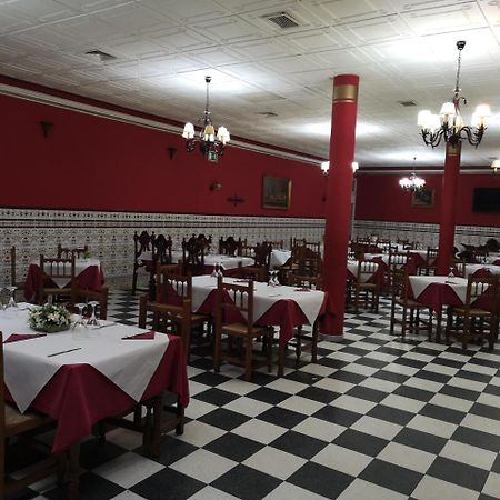 Hostal El Camionero Burguillos Del Cerro 外观 照片