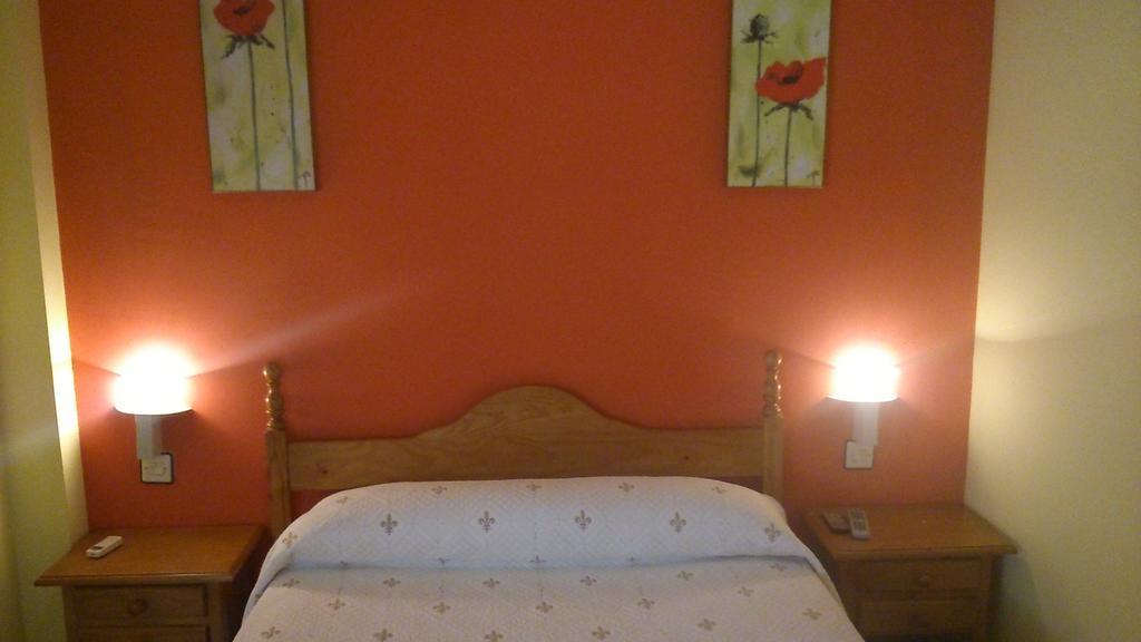 Hostal El Camionero Burguillos Del Cerro 外观 照片